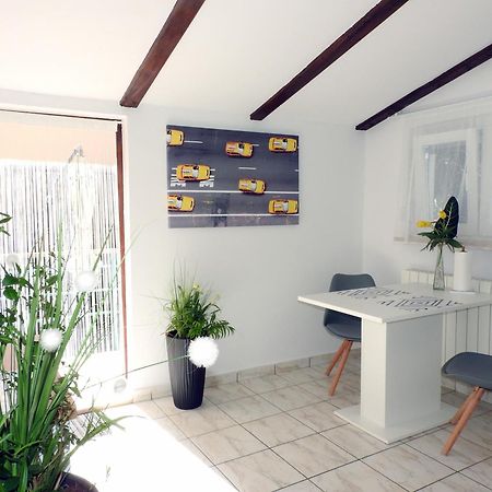 Apartman Ines- Stinjan Pola Esterno foto