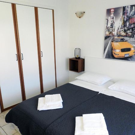 Apartman Ines- Stinjan Pola Esterno foto